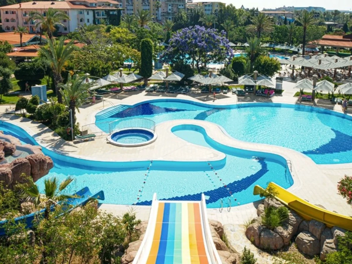 Belconti Resort Otel Havuzu Projesi