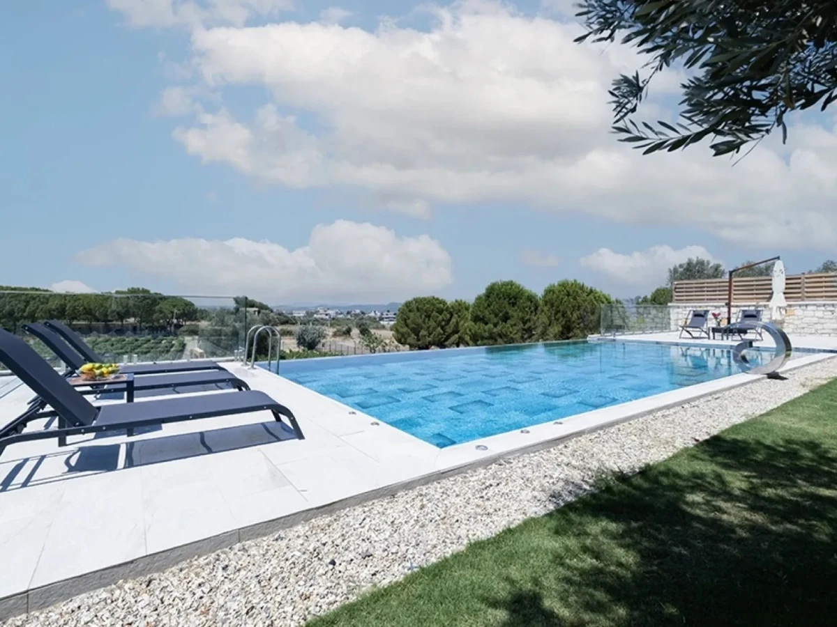 Beige Stone Villa Havuzu Projesi