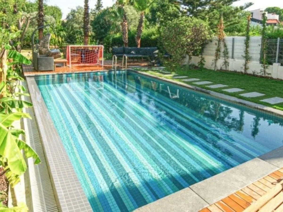 Mozaik Villa Schwimmbad Projekt