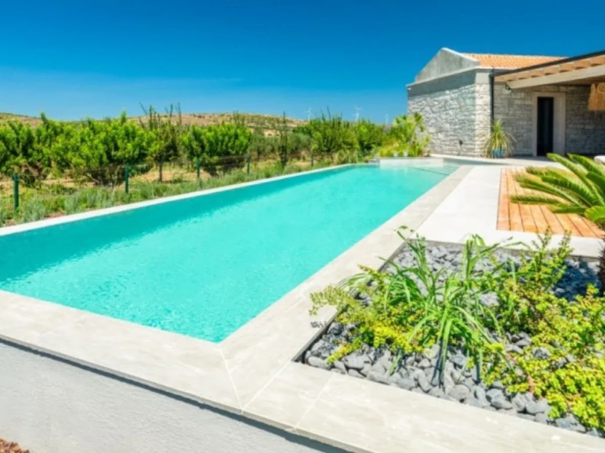 Proyecto de Piscina de Villa Antique Beige İzmir