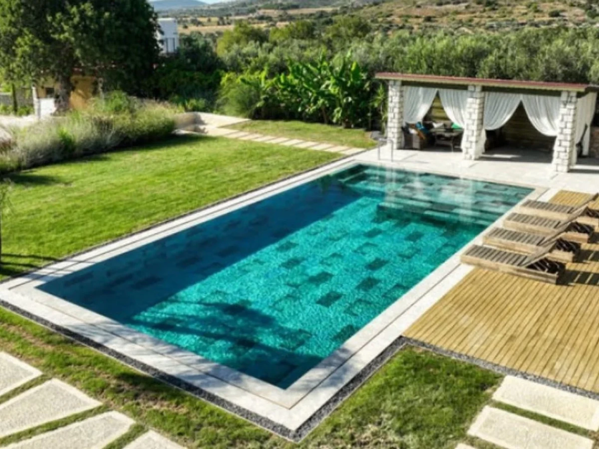 Firuze Mix İzmir Villa Havuzu Projesi