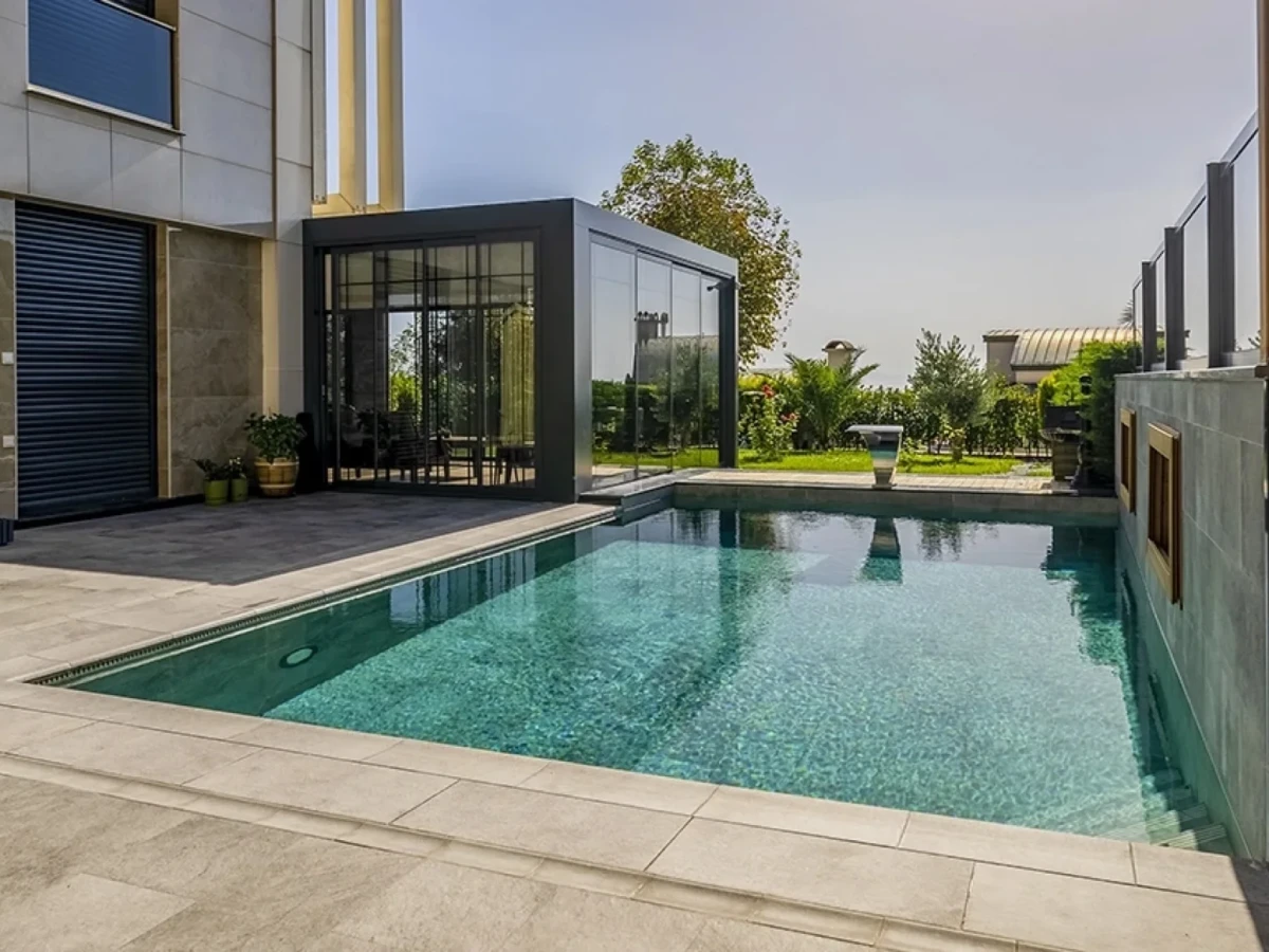 Antique Grey İstanbul Villa Havuzu Projesi