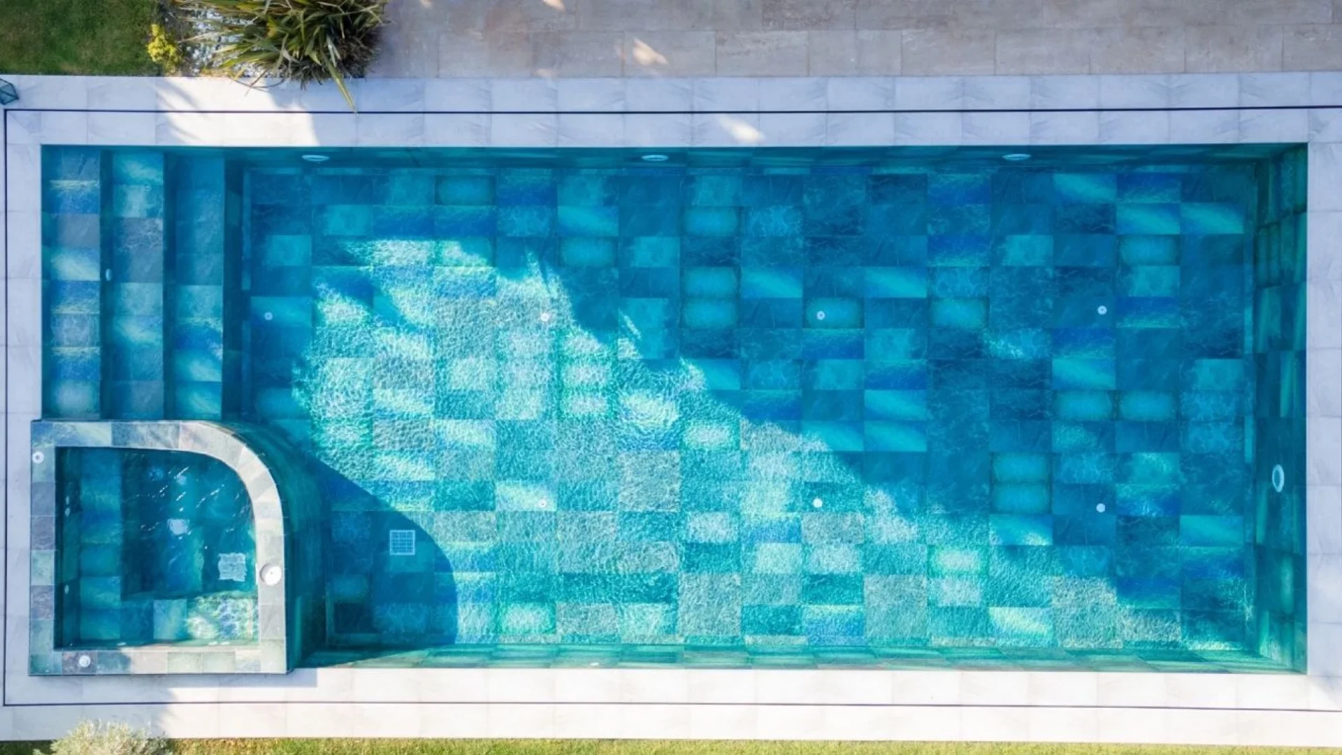 Olcay Mix İzmir Çeşme Villa Havuzu Projesi