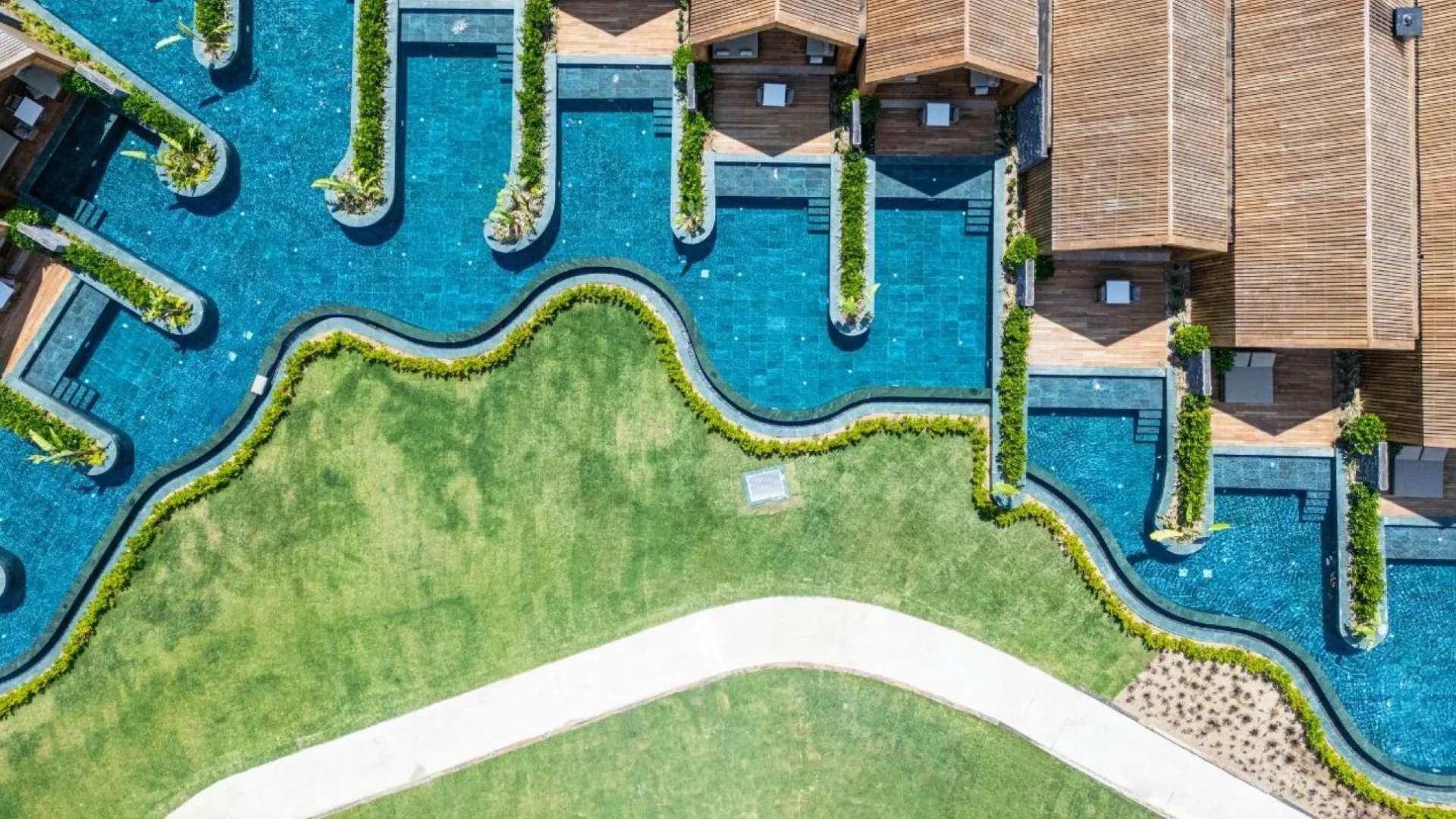 Kempinski Hotel The Dome Antalya Golf Kulübü Yüzme Havuzu Projesi