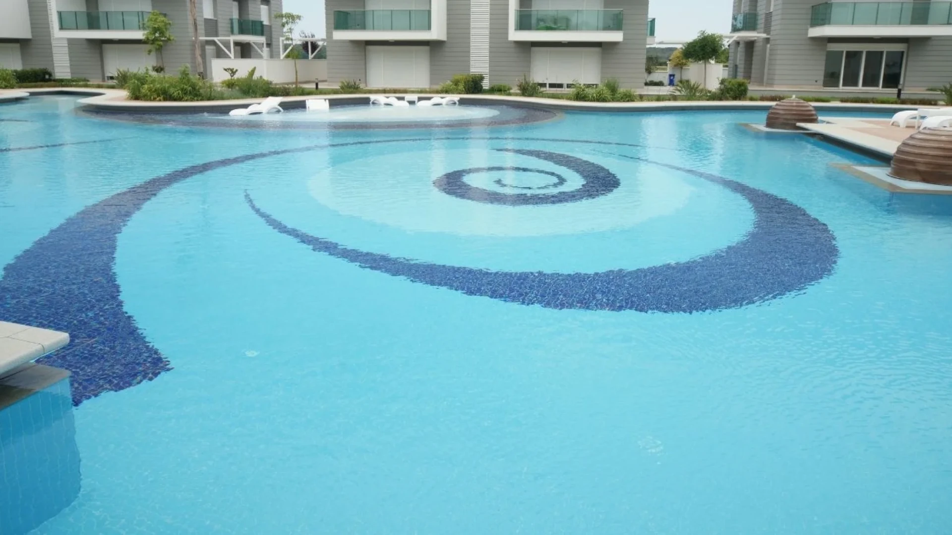 Kaya Homes Zen Residence Schwimmbad Projekt