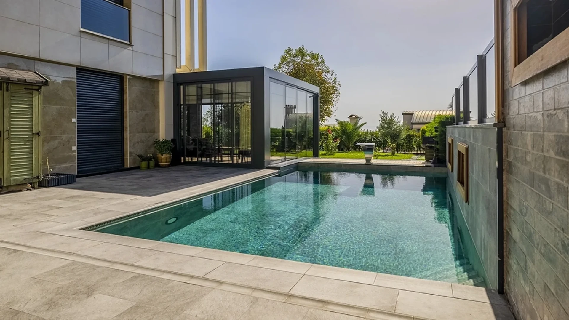 Antique Grey İstanbul Villa Havuzu Projesi