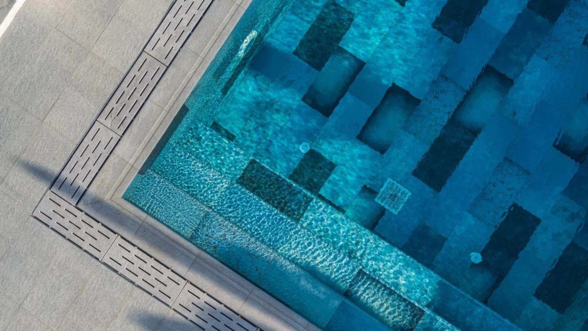 Proyecto de Piscina de Villa Cement Grey Marmaris