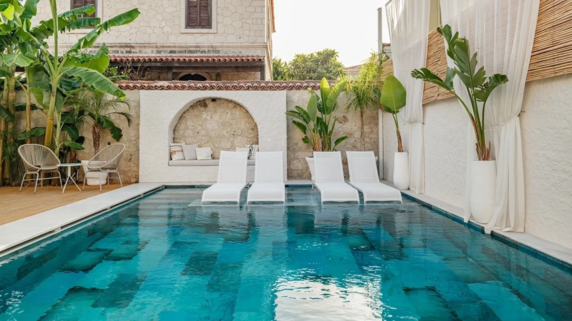 Voger Alaçatı Köyiçi Otel Havuzu Projesi