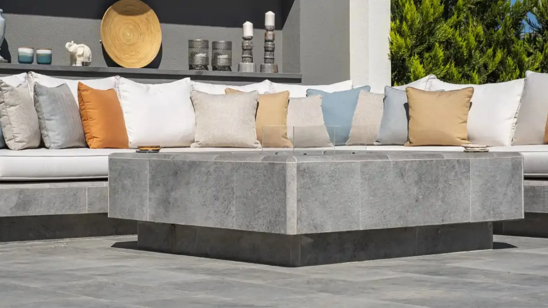 İzmir Pool Garden Grey Porselen Teras Projesi
