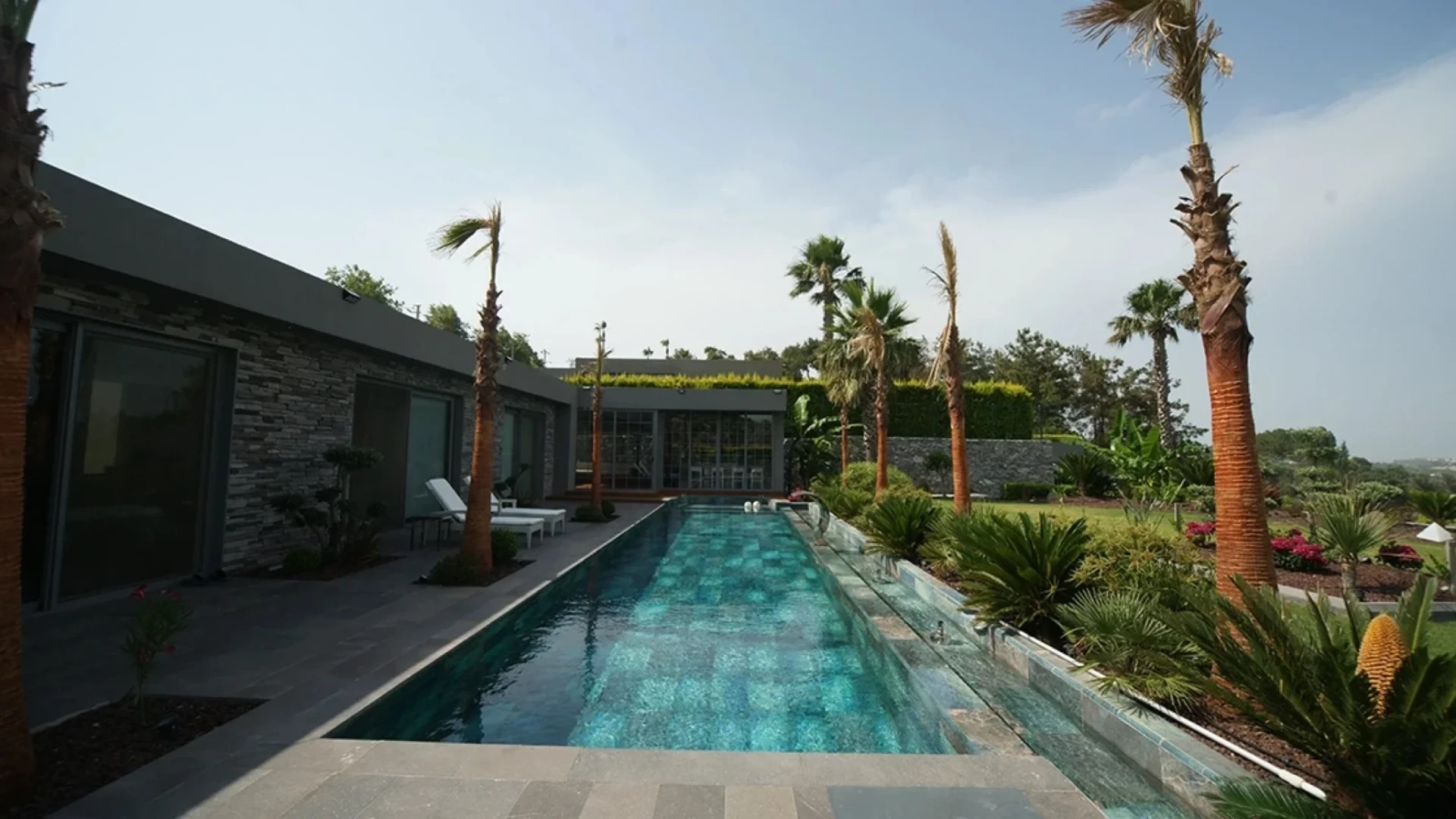 İzmir Olcay Mix Villa Havuzu Projesi