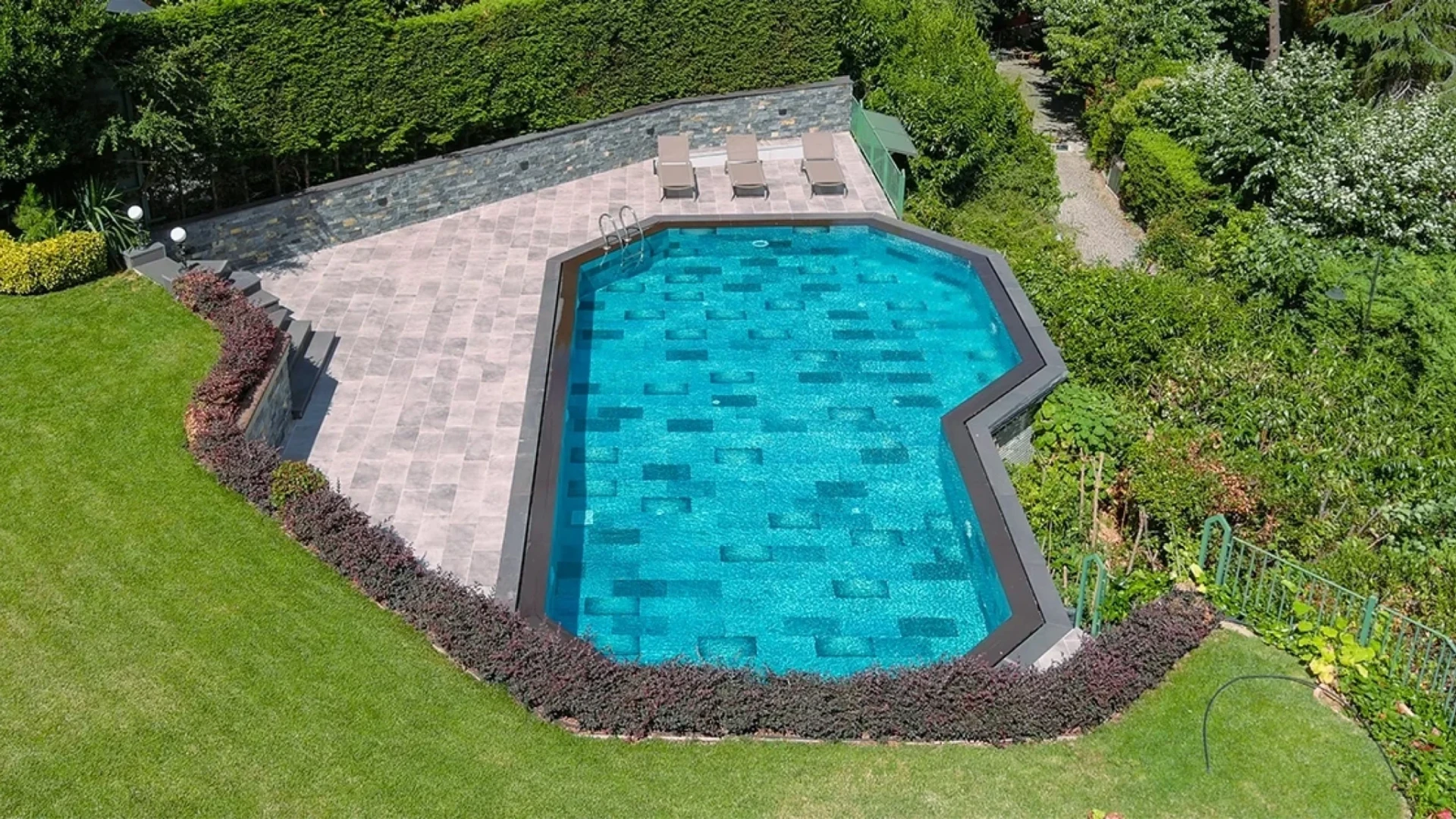 Firuze Mix İstanbul Villa Havuzu Projesi