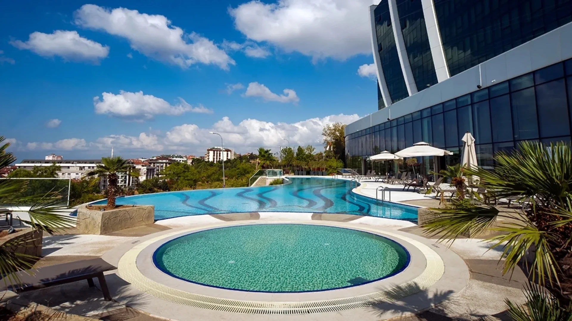 Elite World Grand İstanbul Küçükyalı Otel Havuzu Projesi