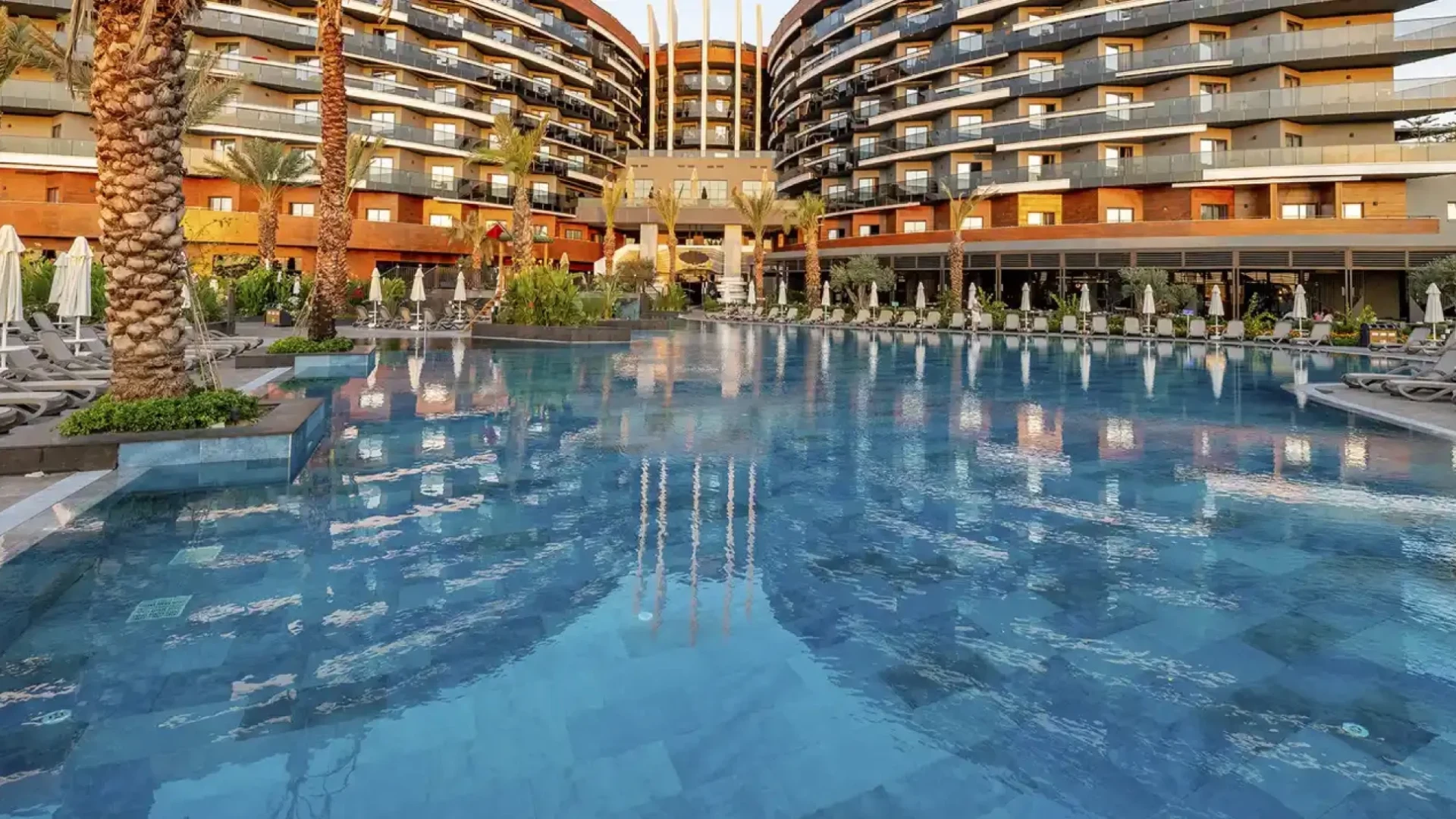 Proyecto de Piscina del Hotel Kirman Calyptus Resort & Spa