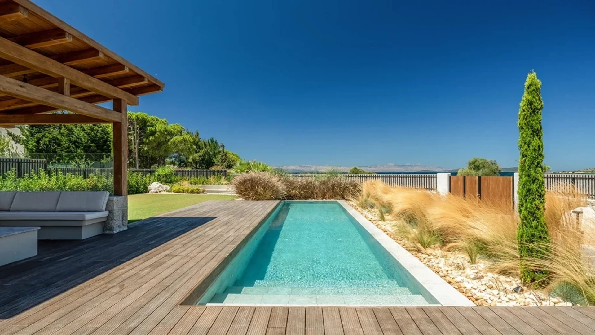 Antique Beige İzmir Çeşme Villa Pool Project