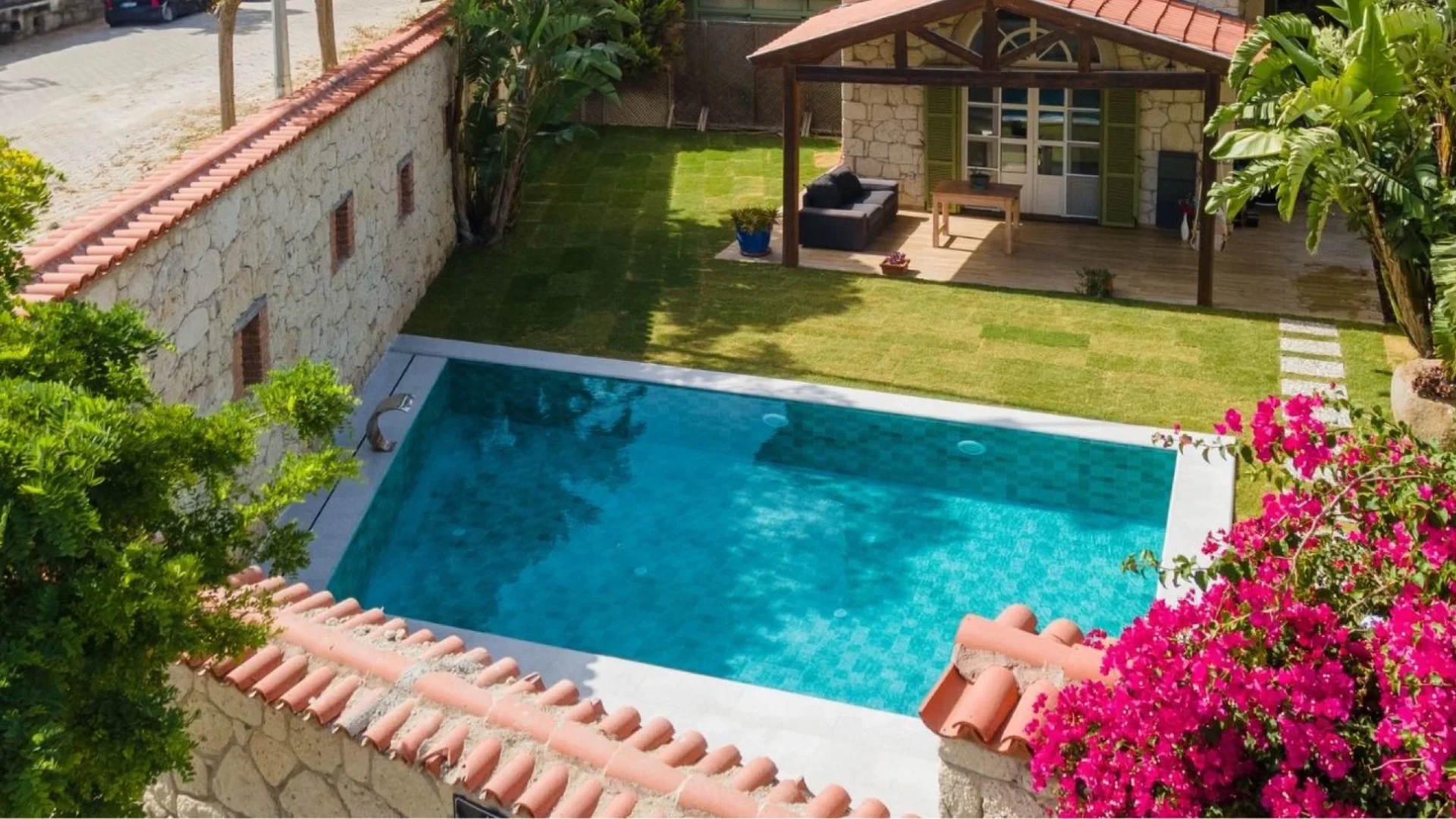 Sukabumi İzmir Villa Havuzu Projesi