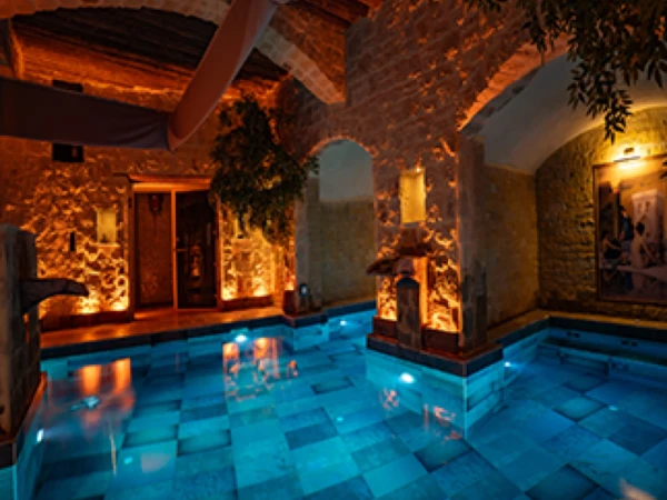 Fresco Cave Suites Otel Havuzu Projesi