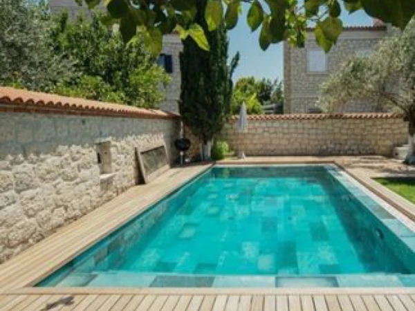 Firuze Mix Çeşme Villa Havuzu Projesi