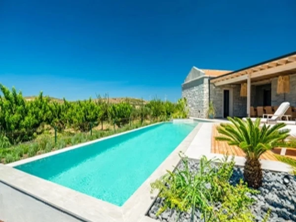 Antique Beige İzmir Villa Havuzu Projesi