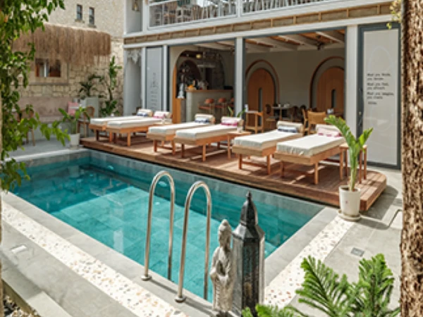 Monk Boutique Hotel Alaçatı Otel Havuzu Projesi