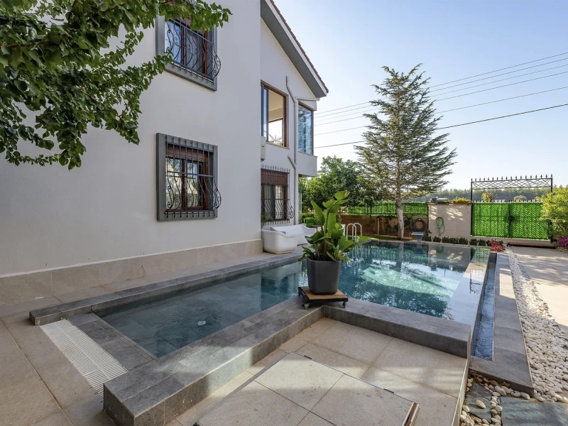 Antique Grey Antalya Döşemaltı Villa Havuzu Projesi