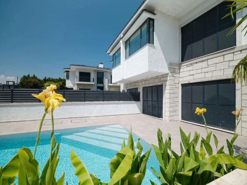 Proyecto de Piscina de Villa Snow White en Çeşme