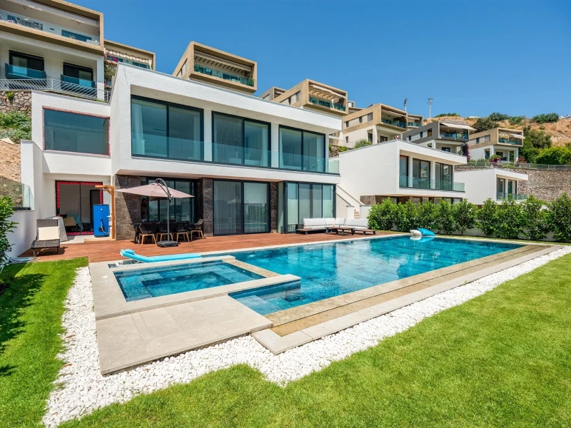 Blue Bead Muğla Villa Havuzu Projesi