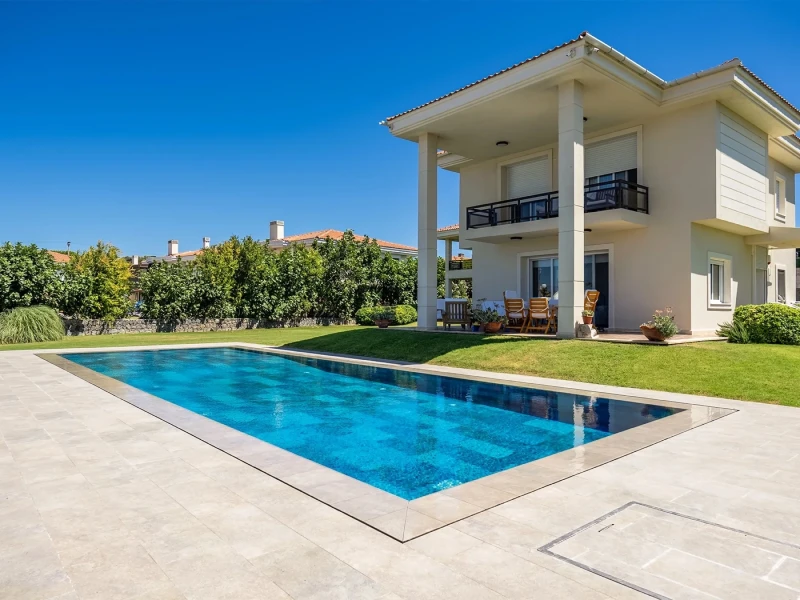 Marin Series Çeşme Villa Pool Project