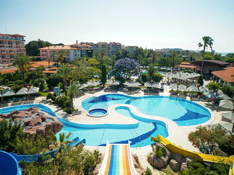 Belconti Resort Otel Havuzu Projesi