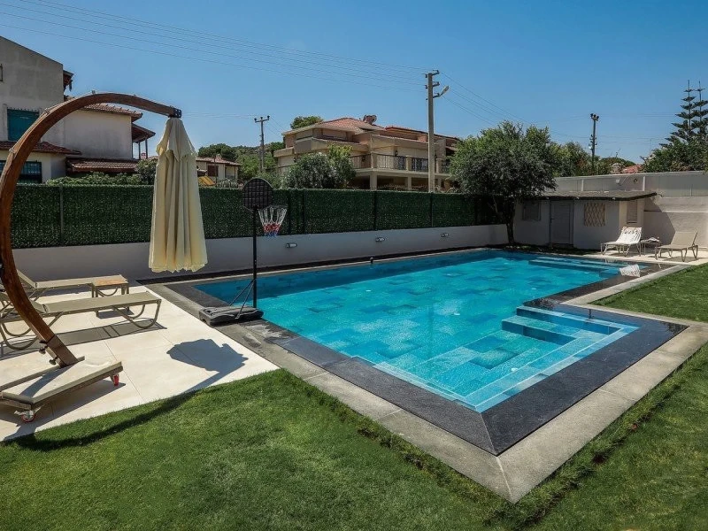 Blue Bead İzmir Villa Havuzu Projesi