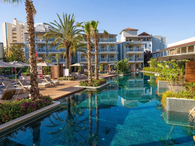 Lara Barut Collection Otel Havuzu Projesi