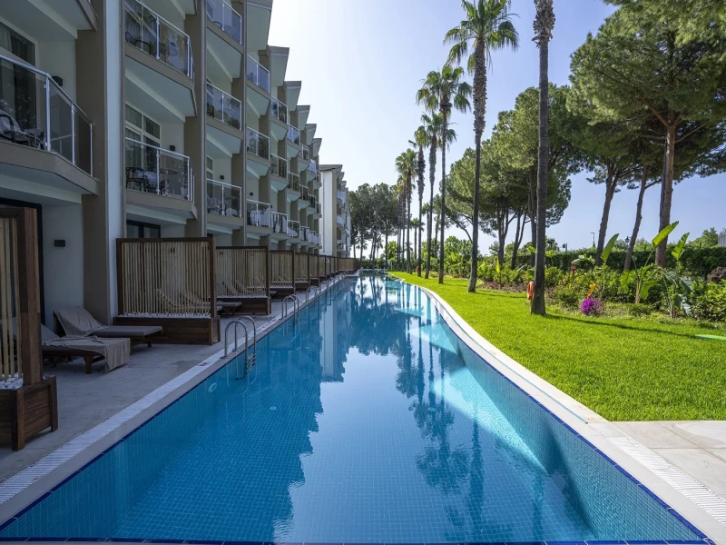Dobedan World Palace Kemer Otel Havuzu Projesi