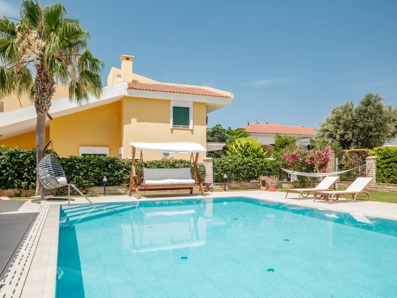 Snow White Çeşme Villa Pool Project