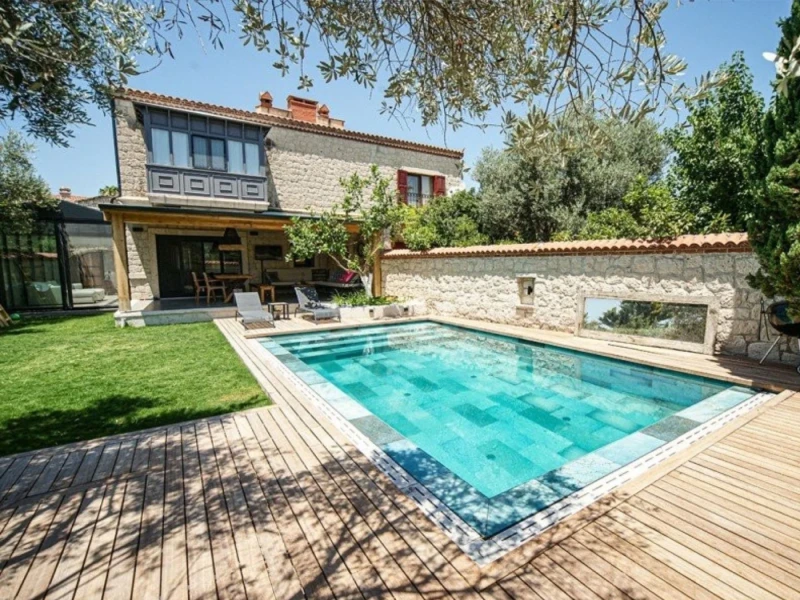 Firuze Mix Çeşme Villa Pool Project