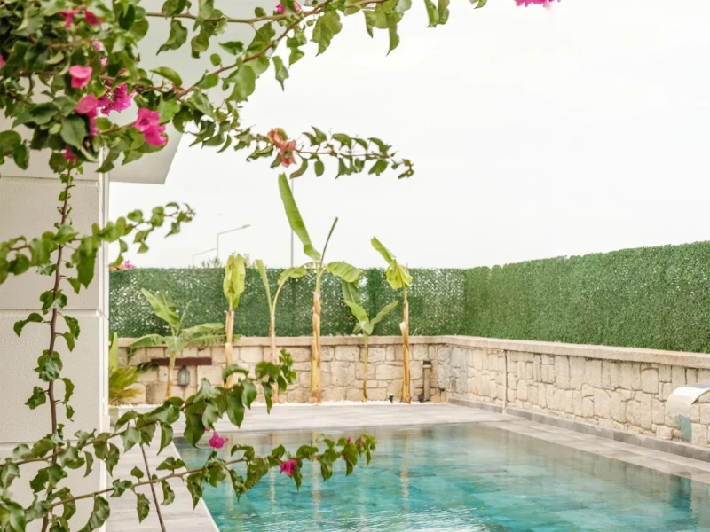 Serastone Çeşme Villa Havuzu Projesi