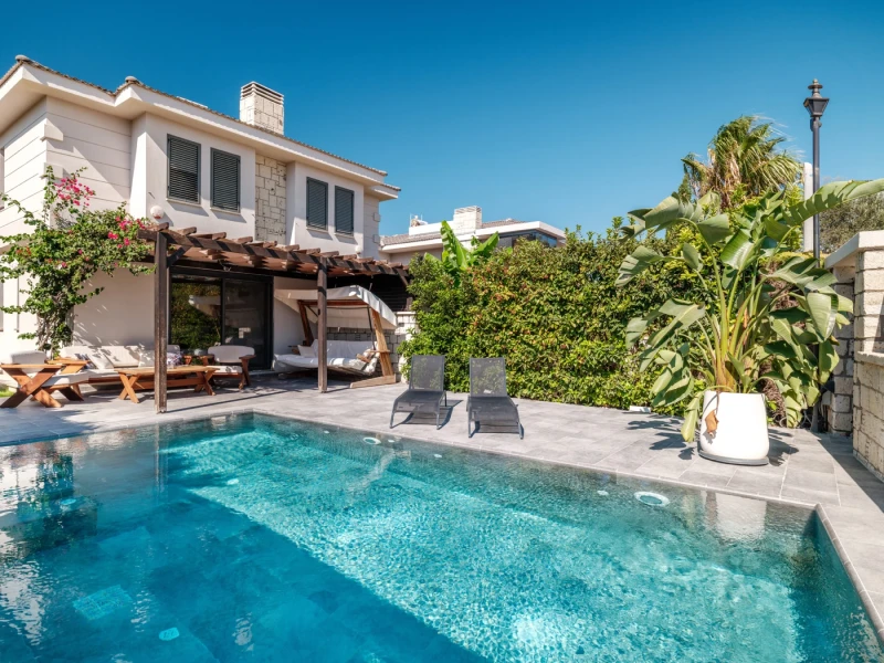 Antique Grey & Pool Garden Grey Çeşme Villa Pool Project