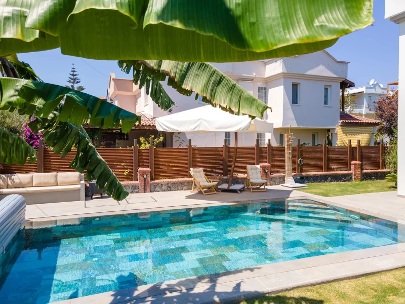 Fossil Mix Çeşme Villa Havuzu Projesi