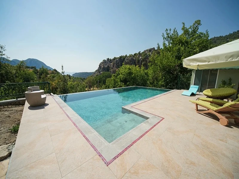 Проект бассейна в частной вилле Antique Grey Marmaris