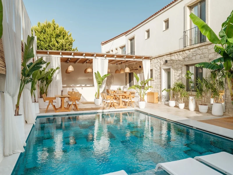Voger Alaçatı Köyiçi Otel Havuzu Projesi