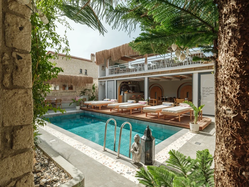 Monk Boutique Hotel Alaçatı Otel Havuzu Projesi