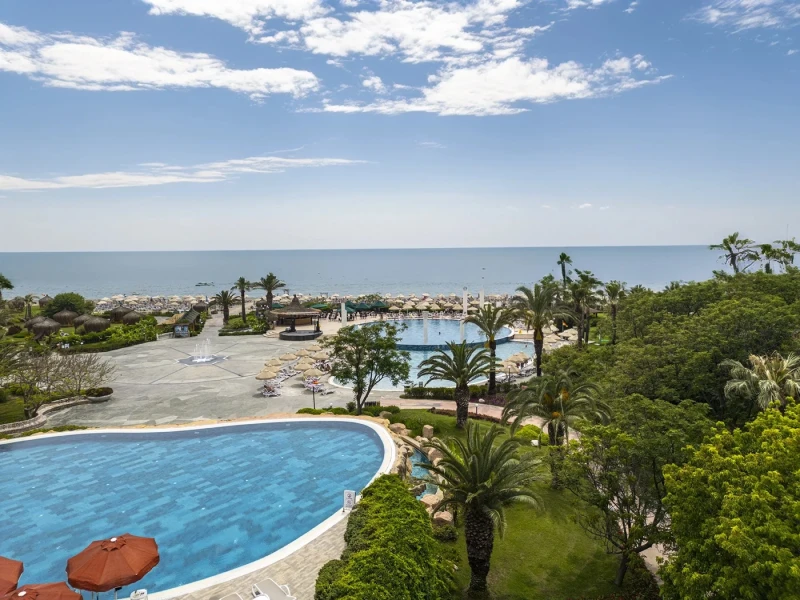 Starlight Resort Hotel Havuzu Projesi